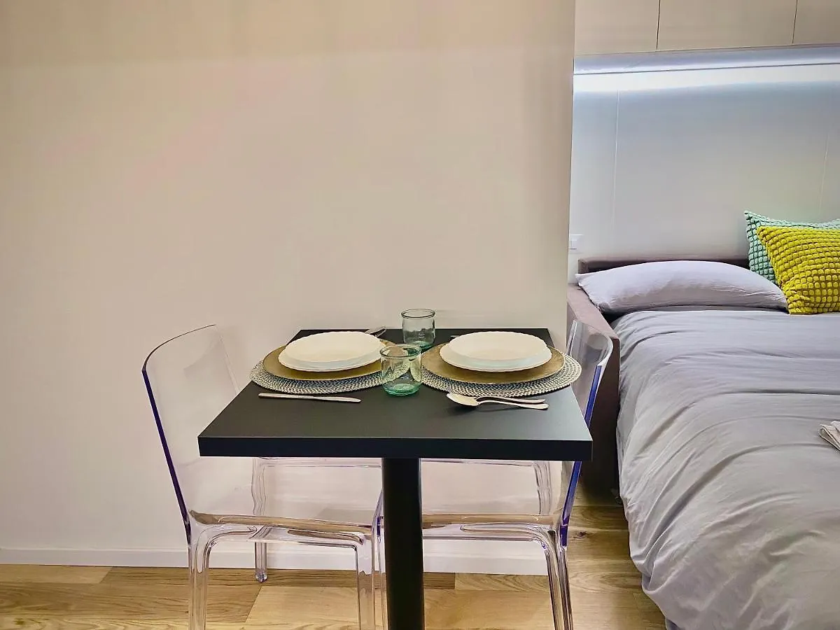 Casa Blanca Milan Porta Venezia Apartment